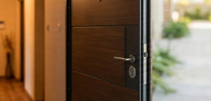 Входната врата: Първата преграда между Вас и света