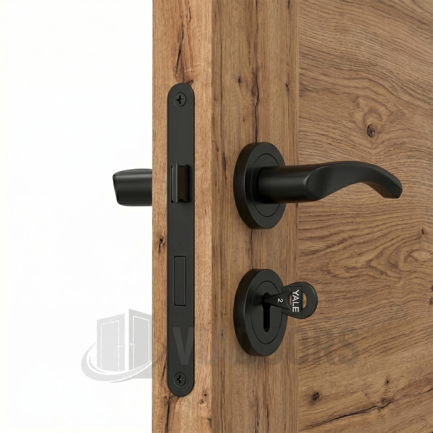 Интериорна врата MDF златен дъб антик 70x201 см – пълен комплект, компактен модел с натурална визия